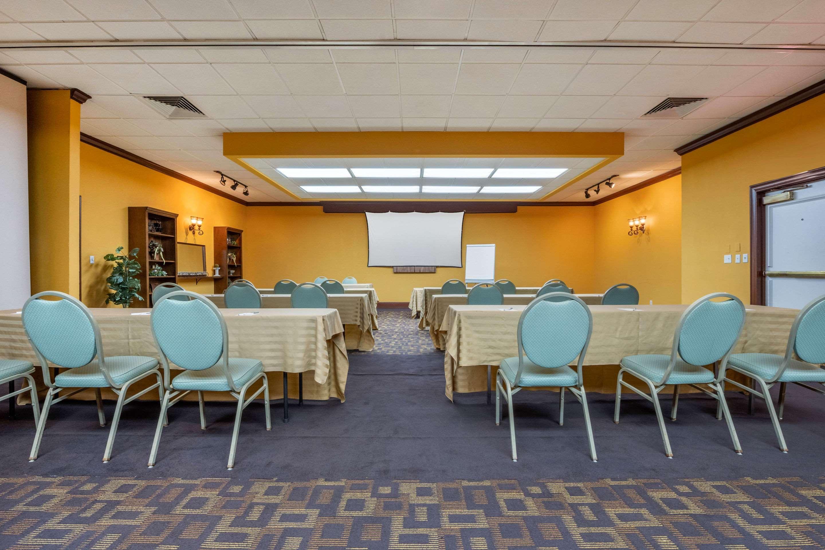 Clarion Hotel And Conference Center Harrisburg West New Cumberland Extérieur photo