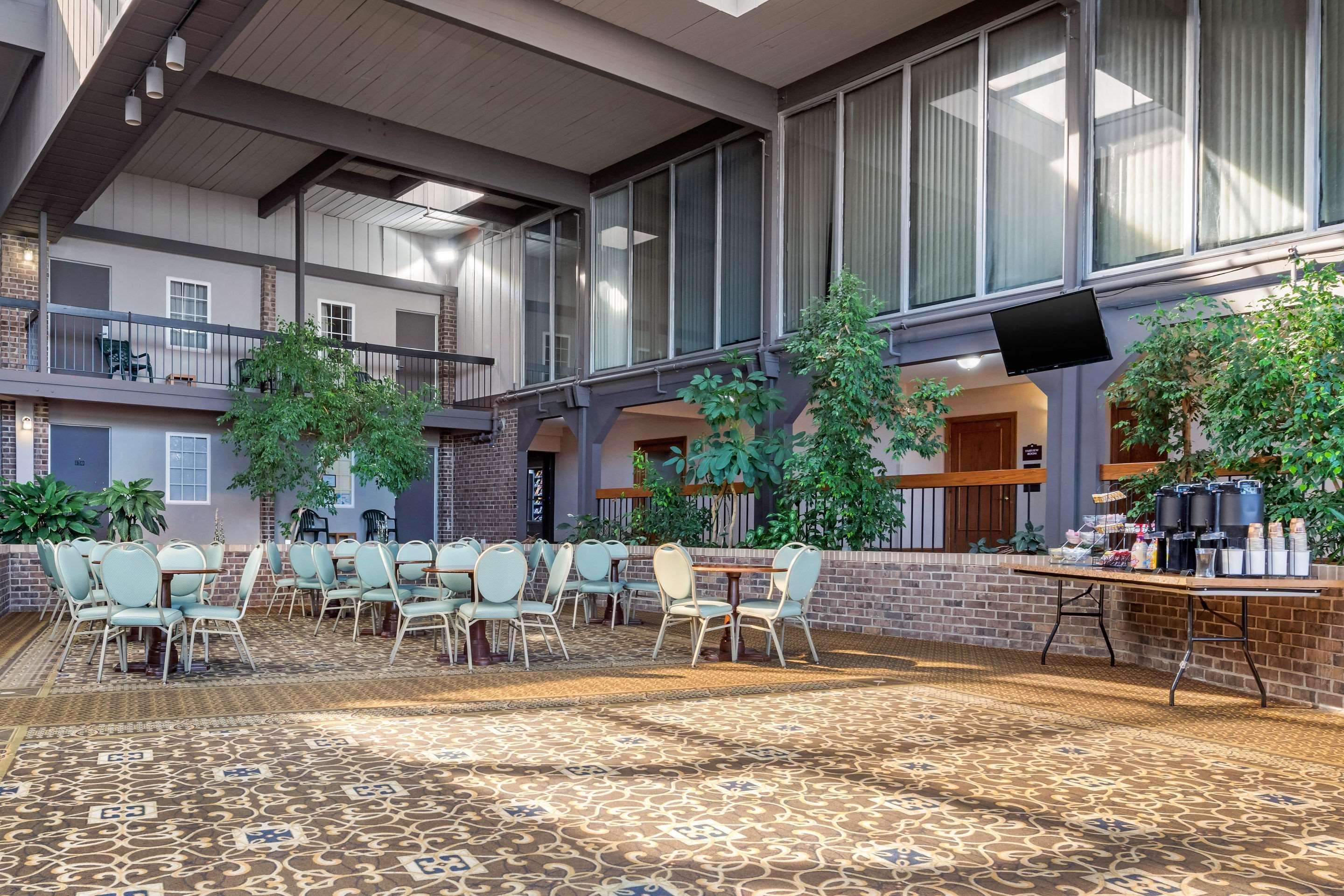 Clarion Hotel And Conference Center Harrisburg West New Cumberland Extérieur photo