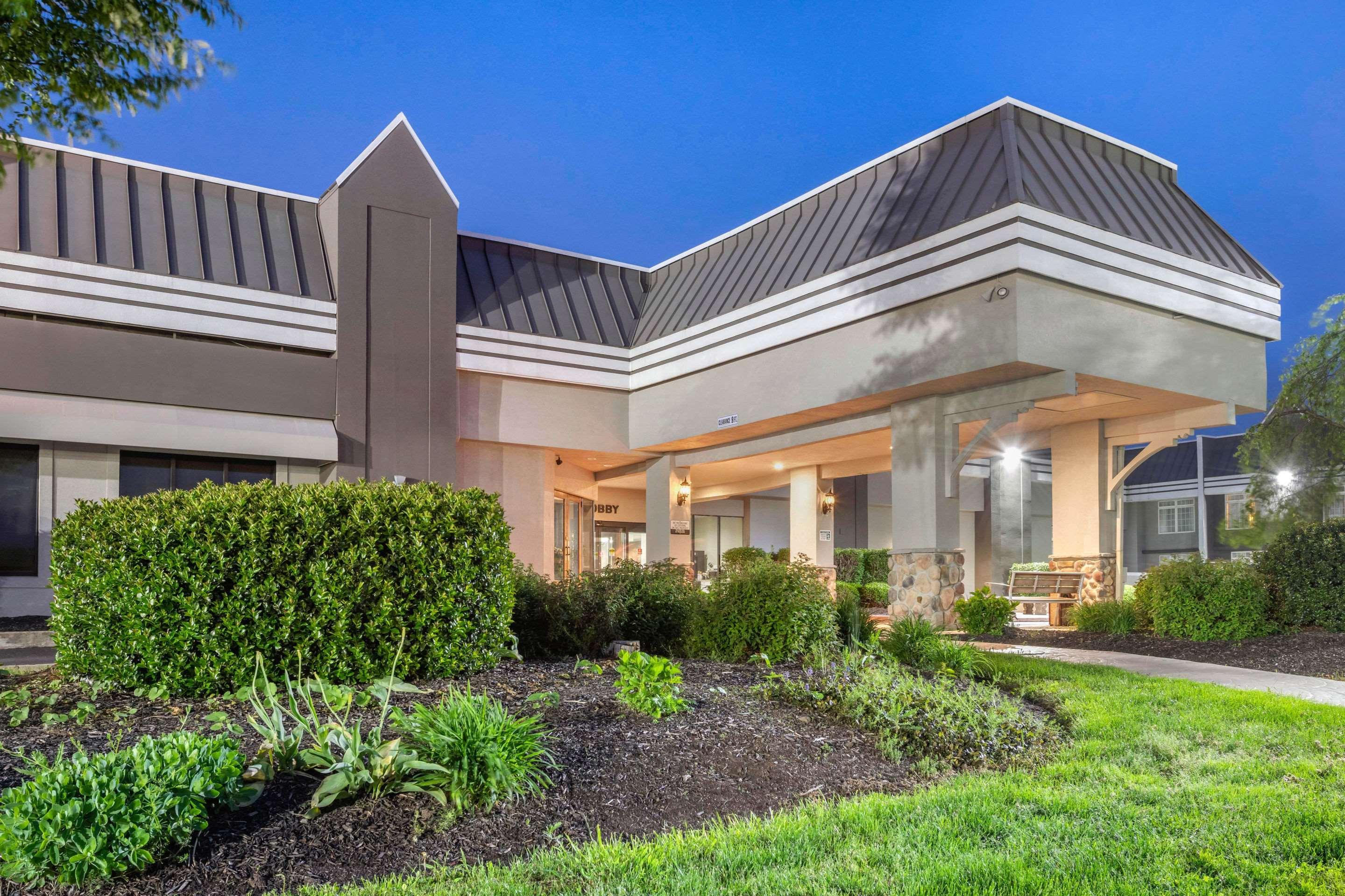 Clarion Hotel And Conference Center Harrisburg West New Cumberland Extérieur photo