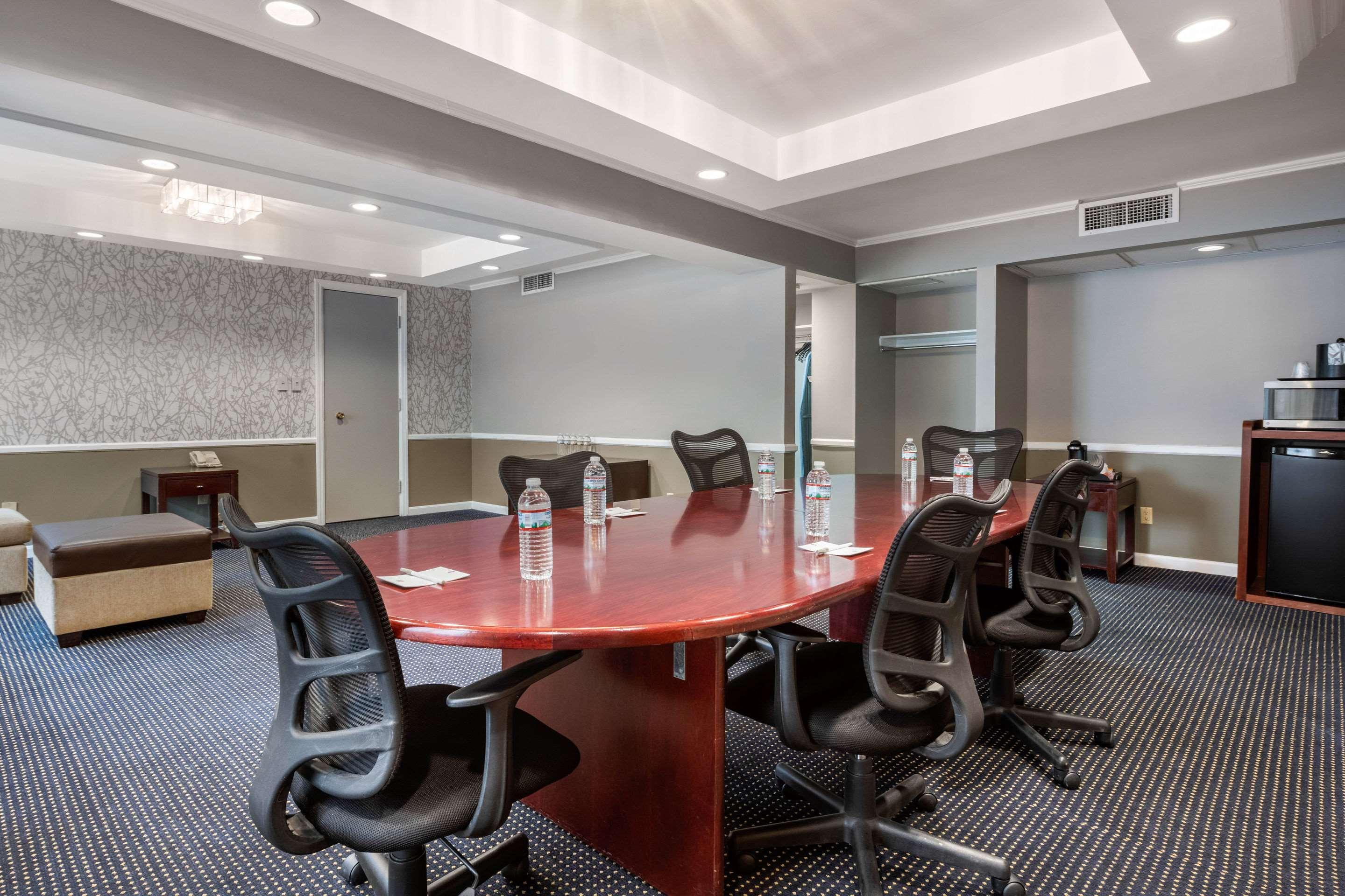 Clarion Hotel And Conference Center Harrisburg West New Cumberland Extérieur photo